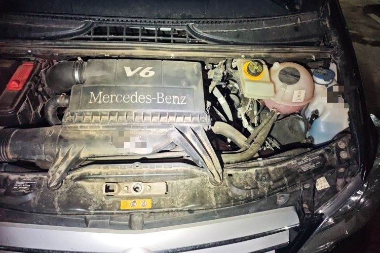 Used Mercedes-Benz Viano 2015 3.0L Partner Edition Engine Bay Left