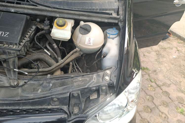 Used Mercedes-Benz Viano 2015 3.0L Partner Edition Engine Bay Left