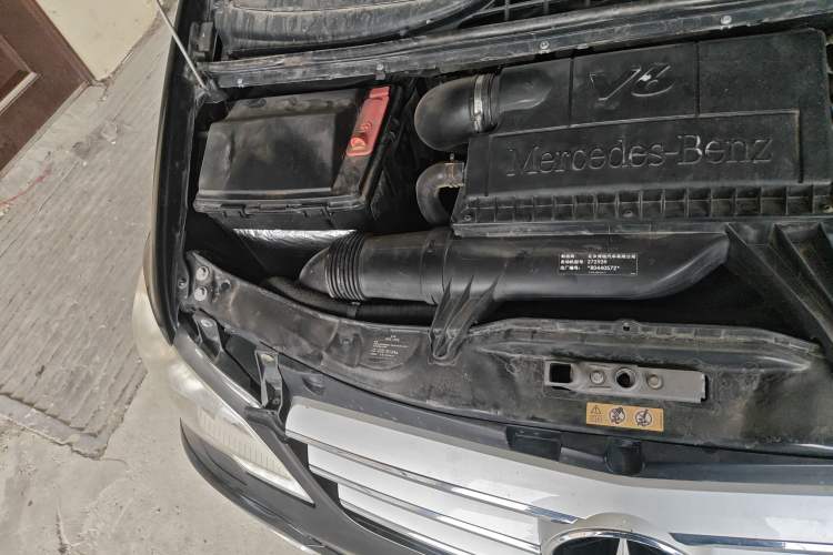 Used Mercedes-Benz Viano 2015 3.0L Partner Edition Engine Bay Right