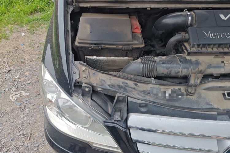 Used Mercedes-Benz Viano 2015 3.0L Partner Edition Engine Bay Right