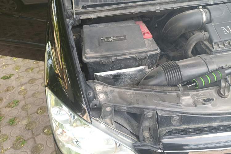 Used Mercedes-Benz Viano 2015 3.0L Partner Edition Engine Bay Right