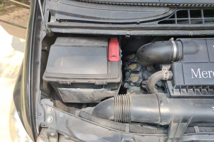 Used Mercedes-Benz Viano 2015 3.0L Partner Edition Engine Bay Right