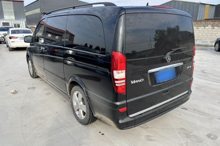 Used Mercedes-Benz Viano 2015 3.0L Partner Edition Exterior 3