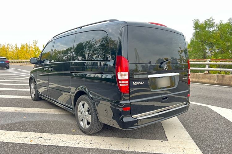 Used Mercedes-Benz Viano 2015 3.0L Partner Edition Exterior 5