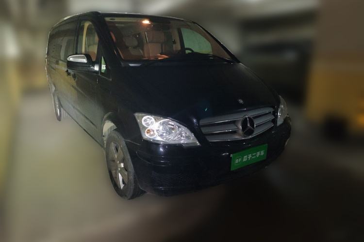 Used Mercedes-Benz Viano 2015 3.0L Partner Edition Front Right 45 Deg