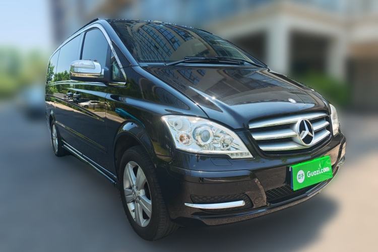 Used Mercedes-Benz Viano 2015 3.0L Partner Edition Front Right 45 Deg