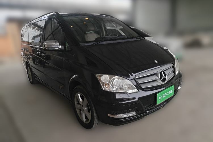 Used Mercedes-Benz Viano 2015 3.0L Partner Edition Front Right 45 Deg