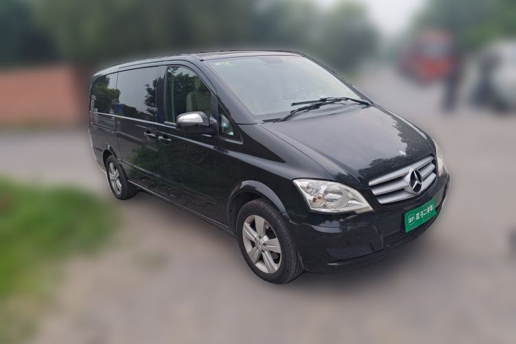 Used Mercedes-Benz Viano 2015 3.0L Partner Edition Front Right 45 Deg