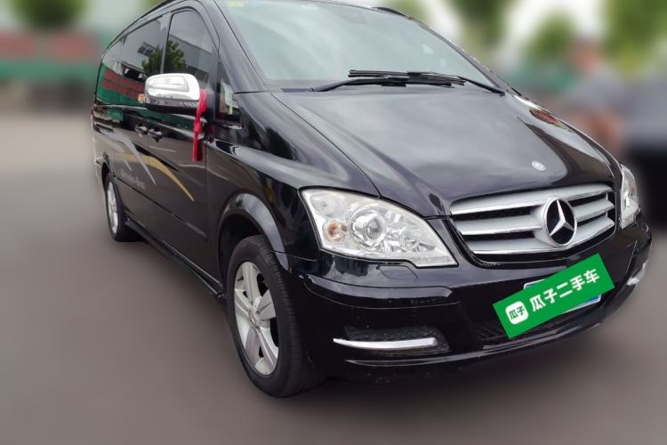Used Mercedes-Benz Viano 2015 3.0L Partner Edition Front Right 45 Deg