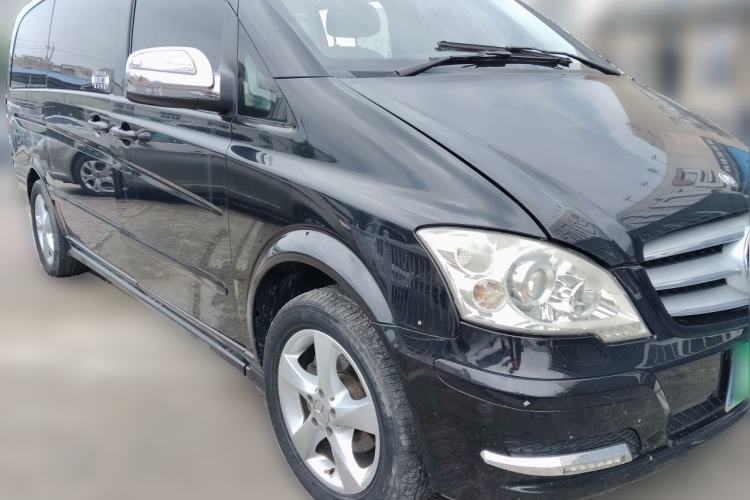 Used Mercedes-Benz Viano 2015 3.0L Partner Edition Front Right 45 Deg