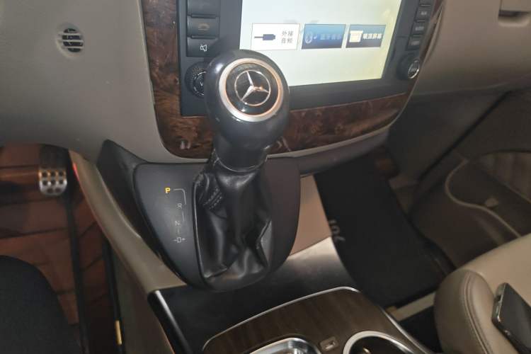 Used Mercedes-Benz Viano 2015 3.0L Partner Edition Gear Lever