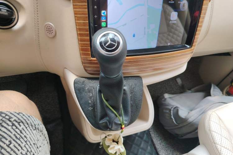 Used Mercedes-Benz Viano 2015 3.0L Partner Edition Gear Lever