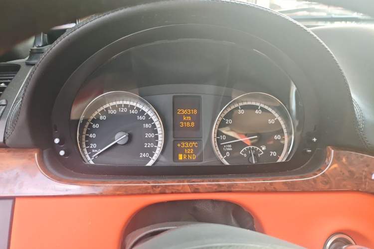 Used Mercedes-Benz Viano 2015 3.0L Partner Edition Instrument Cluster