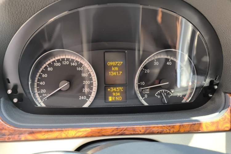 Used Mercedes-Benz Viano 2015 3.0L Partner Edition Instrument Cluster