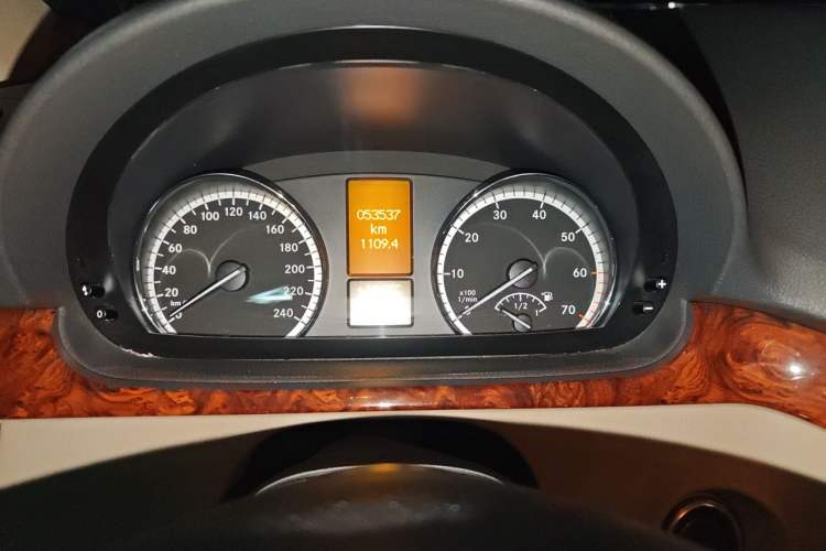 Used Mercedes-Benz Viano 2015 3.0L Partner Edition Instrument Cluster