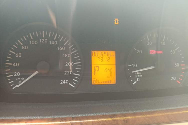 Used Mercedes-Benz Viano 2015 3.0L Partner Edition Instrument Cluster