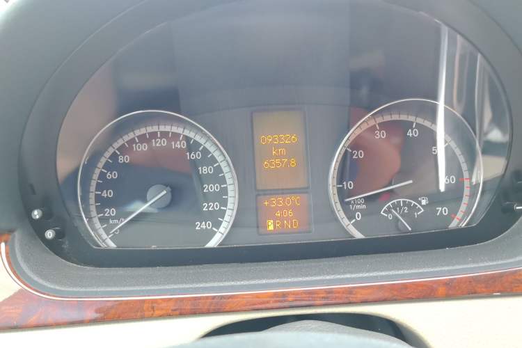 Used Mercedes-Benz Viano 2015 3.0L Partner Edition Instrument Cluster