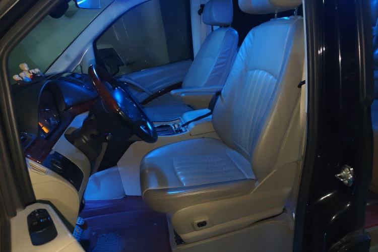 Used Mercedes-Benz Viano 2015 3.0L Partner Edition Left Front Seat