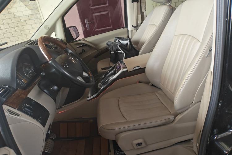 Used Mercedes-Benz Viano 2015 3.0L Partner Edition Left Front Seat