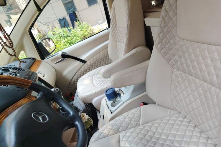 Used Mercedes-Benz Viano 2015 3.0L Partner Edition Left Front Seat