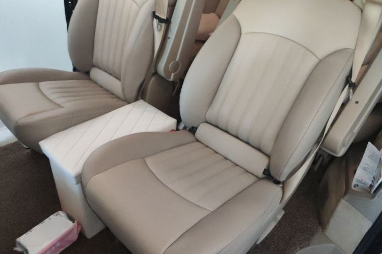Used Mercedes-Benz Viano 2015 3.0L Partner Edition Left Rear Seat