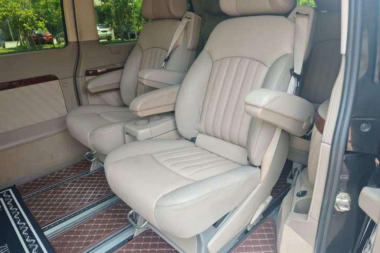 Used Mercedes-Benz Viano 2015 3.0L Partner Edition Left Rear Seat