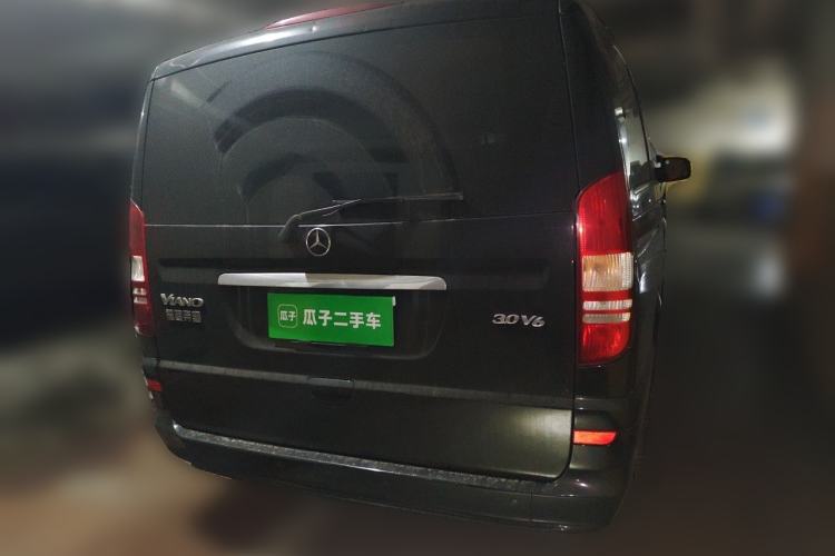 Used Mercedes-Benz Viano 2015 3.0L Partner Edition Rear Right 45 Deg