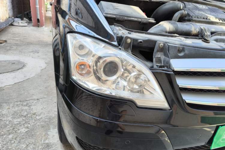 Used Mercedes-Benz Viano 2015 3.0L Partner Edition Right Front Headlight