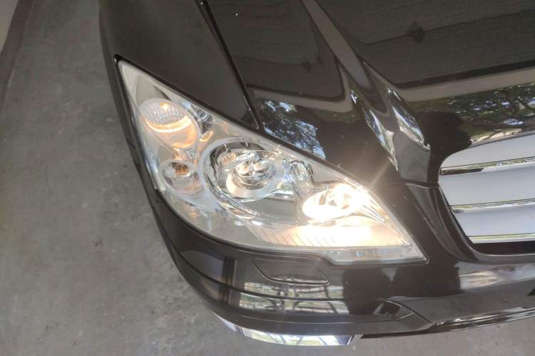 Used Mercedes-Benz Viano 2015 3.0L Partner Edition Right Front Headlight