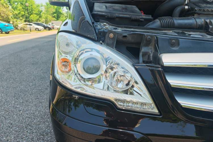 Used Mercedes-Benz Viano 2015 3.0L Partner Edition Right Front Headlight
