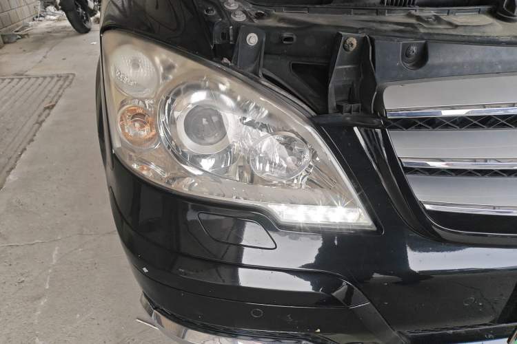 Used Mercedes-Benz Viano 2015 3.0L Partner Edition Right Front Headlight