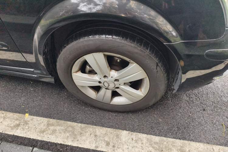 Used Mercedes-Benz Viano 2015 3.0L Partner Edition Right Front Wheel Hub