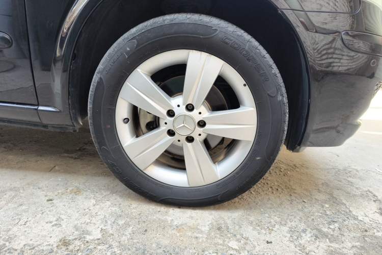 Used Mercedes-Benz Viano 2015 3.0L Partner Edition Right Front Wheel Hub