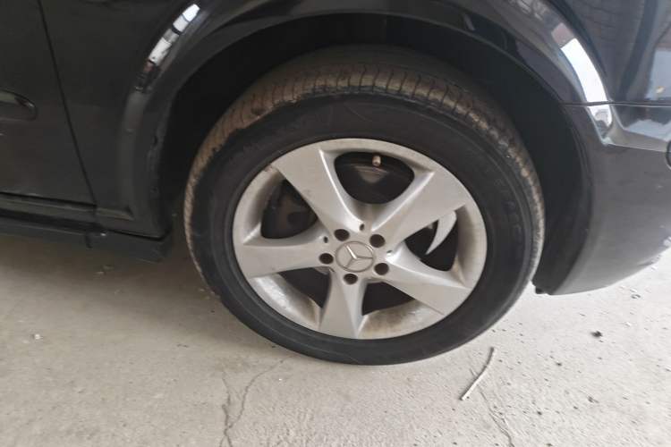 Used Mercedes-Benz Viano 2015 3.0L Partner Edition Right Front Wheel Hub