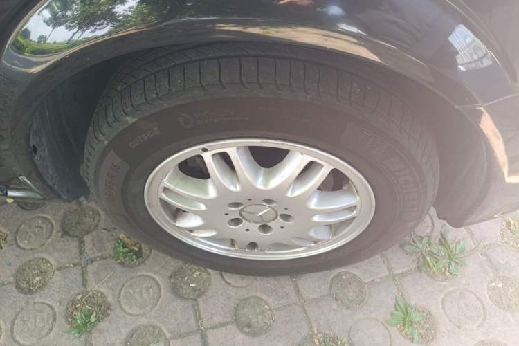 Used Mercedes-Benz Viano 2015 3.0L Partner Edition Right Front Wheel Hub