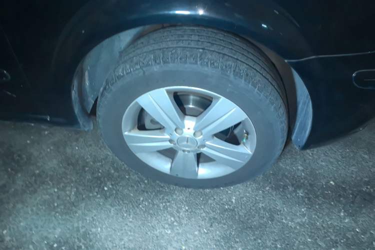 Used Mercedes-Benz Viano 2015 3.0L Partner Edition Right Front Wheel Hub