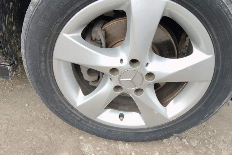 Used Mercedes-Benz Viano 2015 3.0L Partner Edition Right Front Wheel Hub