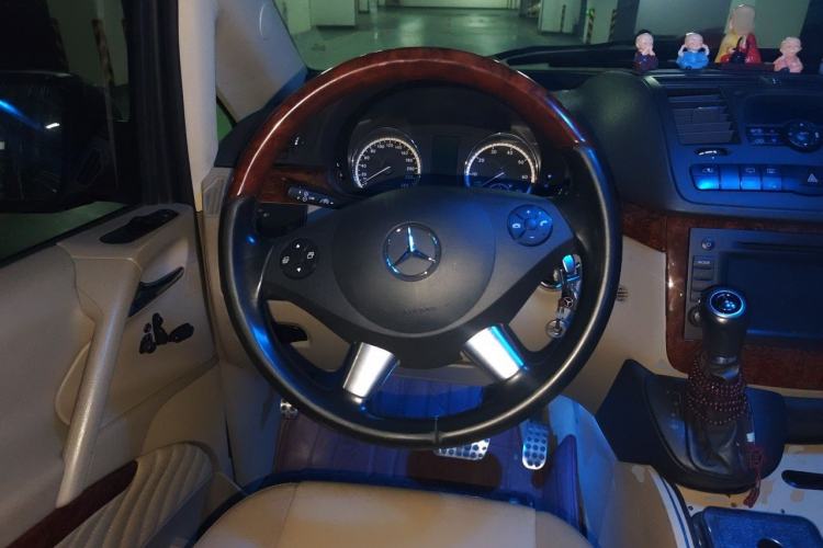 Used Mercedes-Benz Viano 2015 3.0L Partner Edition Steering Wheel