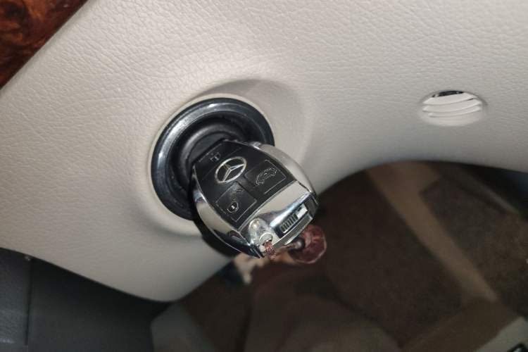 Used Mercedes-Benz Viano 2015 3.0L Partner Edition Vehicle Key