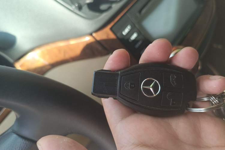 Used Mercedes-Benz Viano 2015 3.0L Partner Edition Vehicle Key