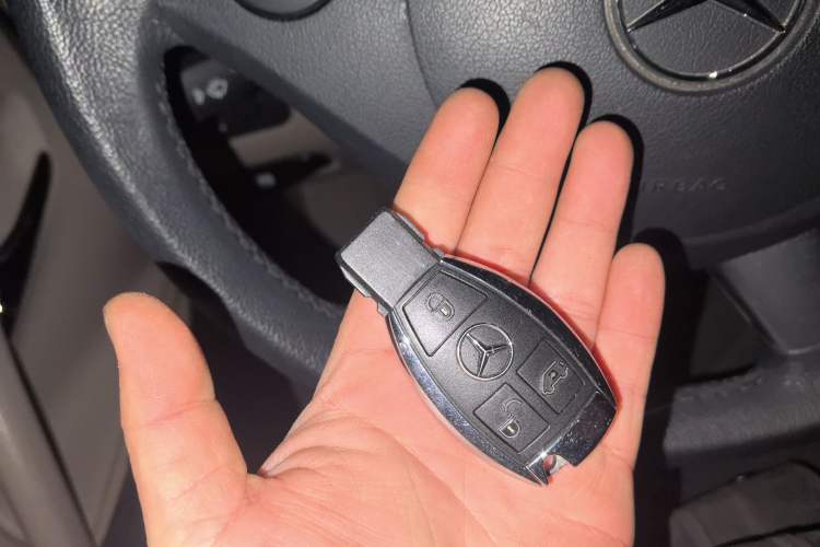 Used Mercedes-Benz Viano 2015 3.0L Partner Edition Vehicle Key