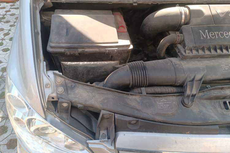 Used Mercedes-Benz Viano 2015 3.0L Partner Edition Engine Bay Right