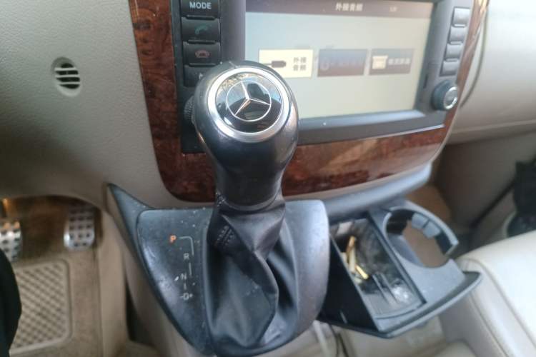 Used Mercedes-Benz Viano 2015 3.0L Partner Edition Gear Lever