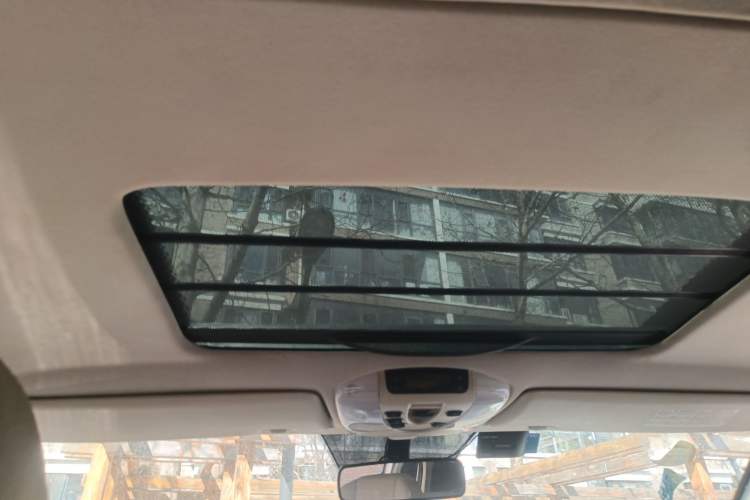 Used Mercedes-Benz Viano 2015 3.0L Partner Edition Headliner
