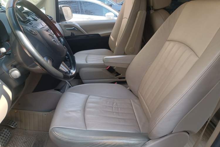 Used Mercedes-Benz Viano 2015 3.0L Partner Edition Left Front Seat