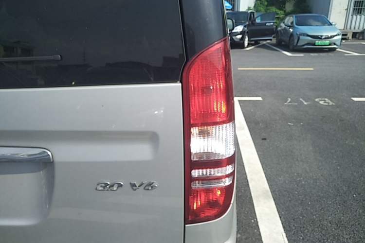 Used Mercedes-Benz Viano 2015 3.0L Partner Edition Right Rear Taillight
