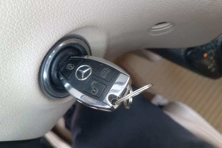 Used Mercedes-Benz Viano 2015 3.0L Partner Edition Vehicle Key