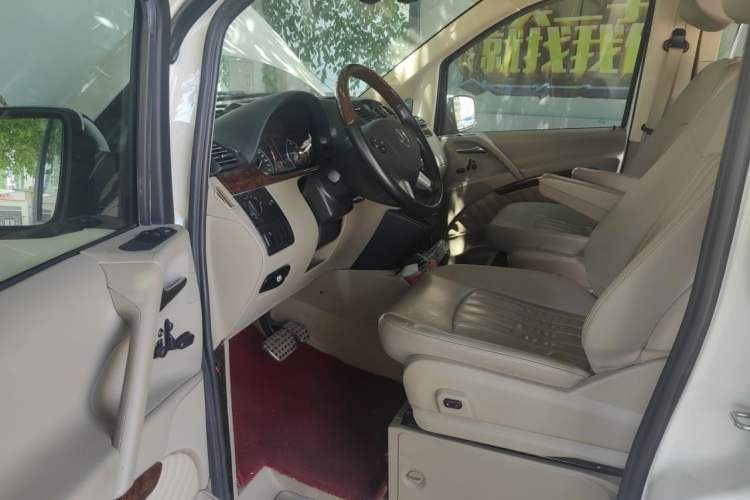 Used Mercedes-Benz Viano 2015 3.0L Partner Edition Driver Seat