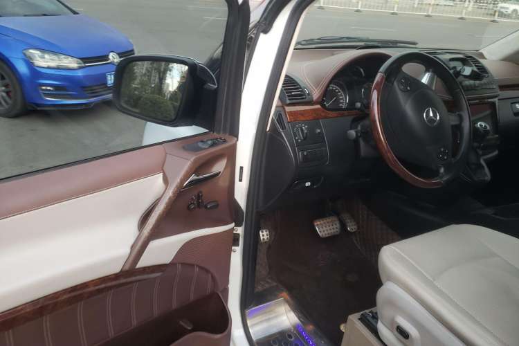Used Mercedes-Benz Viano 2015 3.0L Partner Edition Driver Seat