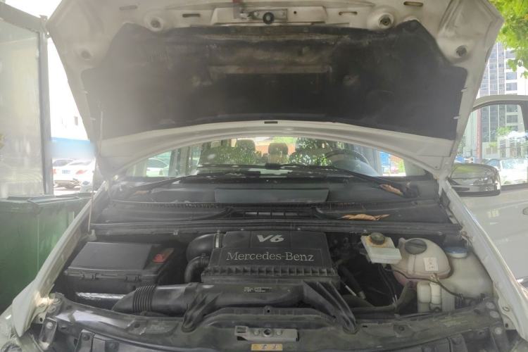 Used Mercedes-Benz Viano 2015 3.0L Partner Edition Engine Bay